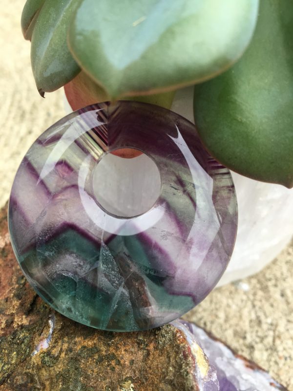 JEWELLERY, PENDANTS fluorite donut 5cm