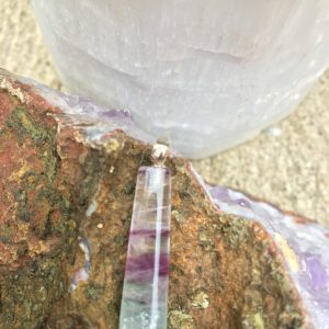JEWELLERY, PENDANTS fluorite tube 3cm