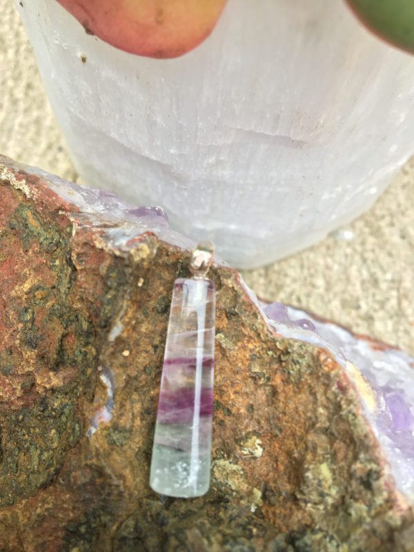 JEWELLERY, PENDANTS fluorite tube 3cm